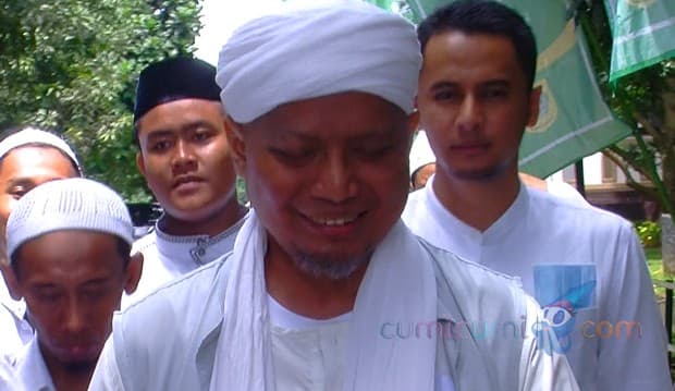 Terima Amanah dari Arifin Ilham, Alvin Faiz Bakal Lanjutkan Pimpin Pesantren