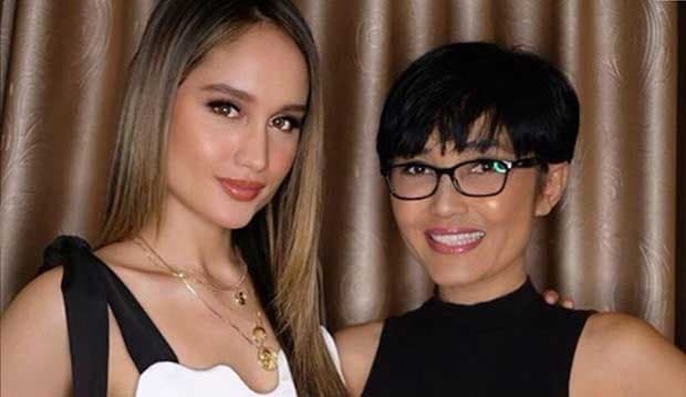 Anak Tak Kunjung Klarifikasi, Ibunda Cinta Laura Siap Pasang Badan