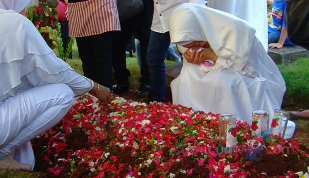 Cynthia Lamusu Menangis, Ayah Meninggal Dunia Setelah Anak-anak Berkumpul