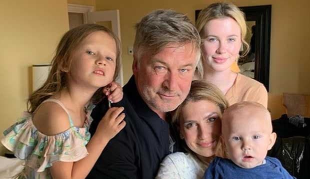 Anak Unggah Foto Bugil di Instagram, Alec Baldwin Langsung Protes