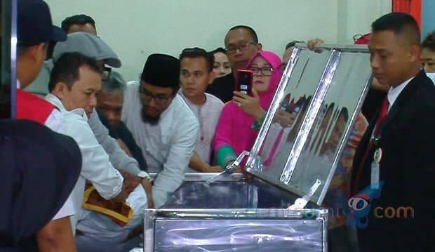 Dijenguk Denny Cagur, Agung Hercules Sulit Bicara dan Tak Mengenalinya