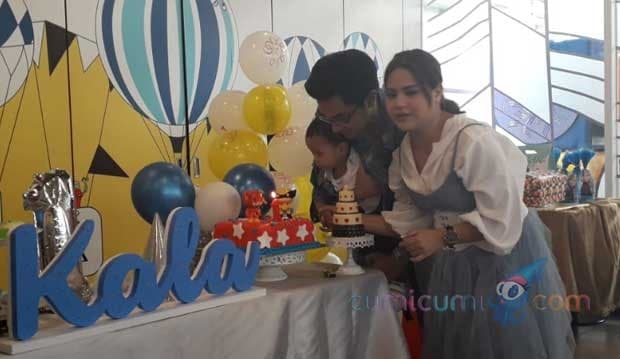 Lihat Foto Seraphina Rose, Anak Mytha Lestari Anteng Tak Menangis