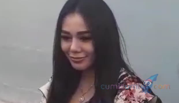 Dicap Cowok Alim Tapi Suka Bohong, DJ Bebby Fey Ajak YouTuber Sumpah Pocong