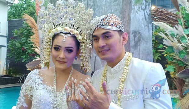 Melamar di Depan Kabah, Ichal Muhammad Gagal Honeymoon Umroh Karena Pajak