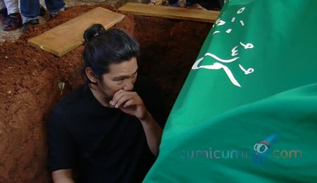 Ayah Meninggal Dunia, Langkah Berat Donny Alamsyah Pamit Syuting Jadi Firasat