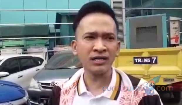 Sarwendah Liburan ke Korea, Ruben Onsu Jaga Betrand Peto di Jakarta