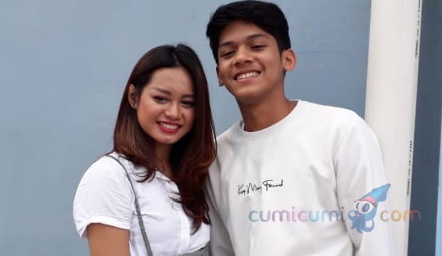 Pacar Brondong Tajir, Anak Ely Sugigi Dijanjikan Tiga Rumah dan Satu Mobil