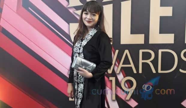 Amel Carla Tampil Blink-blink di Black Carpet Silet Awards 2019