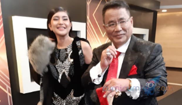 Hidup Dalam Dunia Konflik Perlu Variasi, Hotman Paris: Satu Istri Tapi Ada Pacar