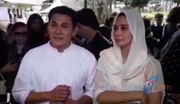 Ibunda Meninggal Dunia, Ini Firasat Vino G Bastian