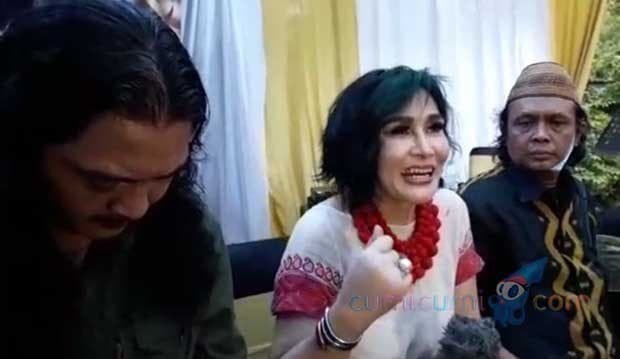 Butuh Waktu 10 Tahun, Akhirnya Connie Constantia Rilis Buku Berjudul 'Tuhan Tidak Adil?'
