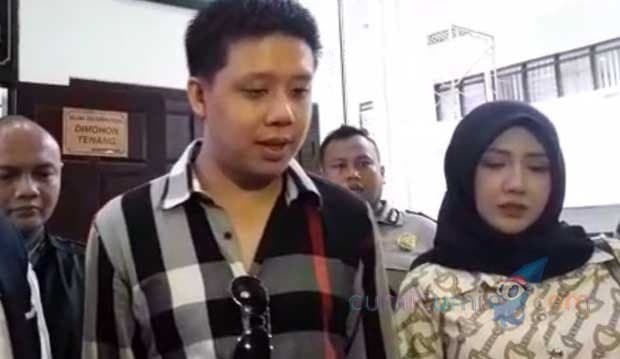 Tiga Pengacara Mengundurkan Diri, Begini Rekasi Pablo Benua dan Rey Utami