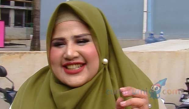 Usir Sepi Sejak Suami di Penjara Lagi, Dhawiya Zaida Menyibukan Diri