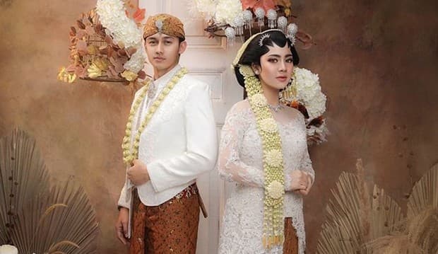 Gadis Manado Berdandan Pengantin Jawa, Aura Wajah Felicya Angelista Sukses Bikin Manglingi