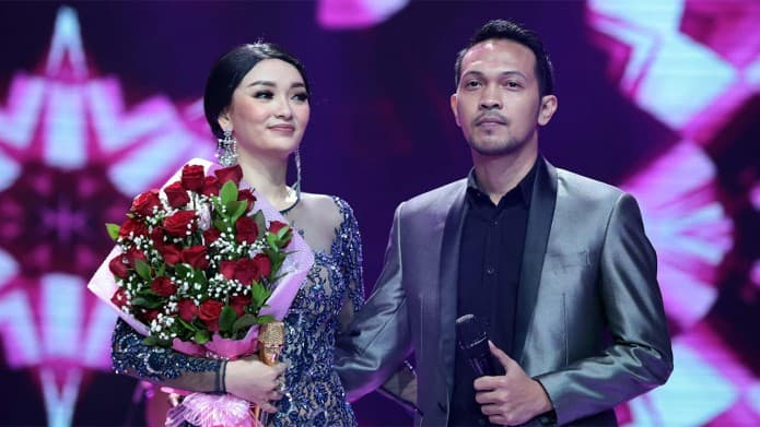 Zaskia Gotik Buka Suara Soal Isu Suami Sering Nginap di Rumah Mantan Istri