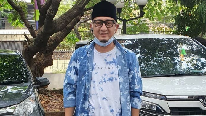 Heboh! Ustadz Zacky Mirza Kecelakaan Hingga Mobil Terbalik?