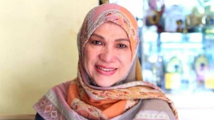 Siapkan Kain Kafan, Dorce Gamalama Beri Wasiat Dimakamkan Sebagai Wanita