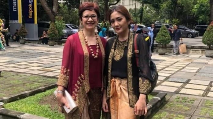 Beda Agama, Nurul Arifin Tetap Gelar Tahlilan Untuk Mendiang Anaknya