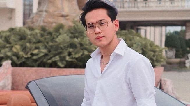 Indra Kenz Terancam Penjara 20 Tahun, Ernest Prakasa: Semoga Jadi Pelajaran